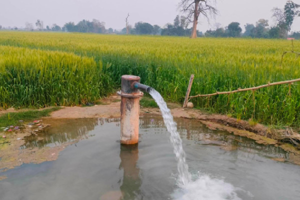 सिँचाइ समस्या समाधान गर्न बोरिङ जडान